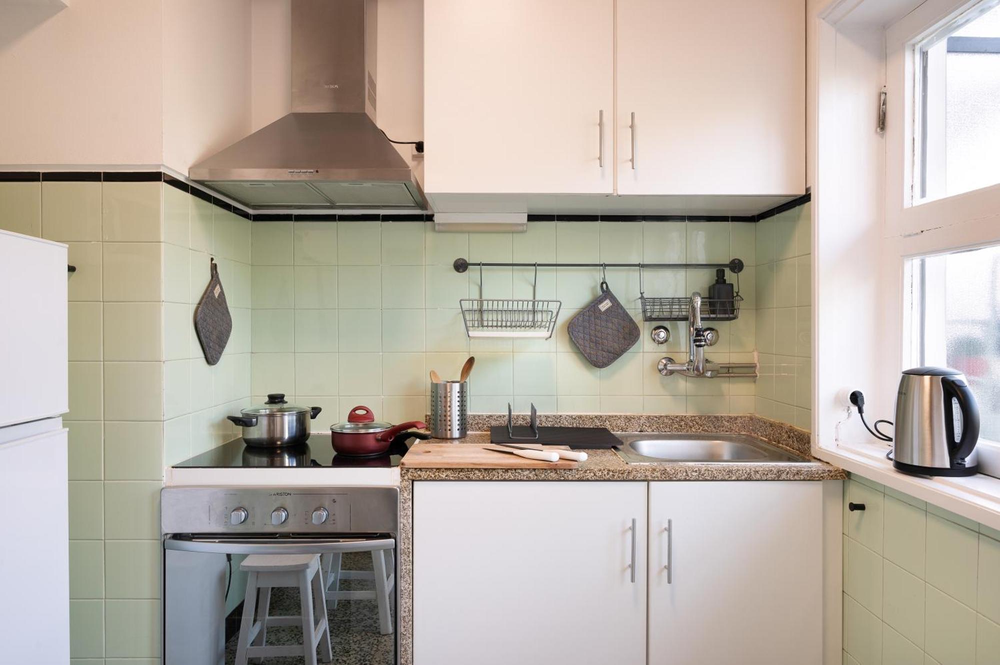 Апартаменты ! Bright 2Br Hammock Flat ! Praca Da Republica Порту Экстерьер фото